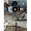 Image 1 : STUDIO LAMP