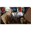 Image 2 : METAL WINE HOLDER COLLECTOR BEARS AND TABLE LAMP
