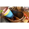Image 2 : PLANTERS AND WOODEN STAKES