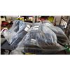 Image 1 : LOT OF 3 LEGS AIR CASTS AND AN ARM IMMOBILIZER