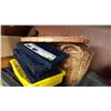 Image 2 : WICKER BASKETS AND PLASTIC TRAYS