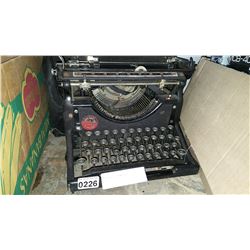 UNDERWOOD TYPEWRITER