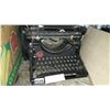 Image 1 : UNDERWOOD TYPEWRITER