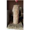 Image 3 : CAT SCRATCHING POST AND LITTER BOX