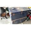 Image 2 : 2 VINTAGE SHIPPING TRUNKS
