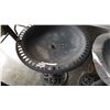 Image 1 : PLASTIC BIRD BATH