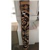 Image 1 : 6 FOOT BLACK OUTLINE AREA RUG