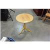Image 1 : PINE PEDESTAL END TABLE