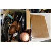 Image 1 : BOX OF COLLETIBLE METAL WARE AND PAPER CUTTER