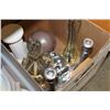 Image 2 : 2 BOXES OF KITCHEN WARE