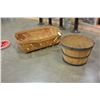 Image 2 : 2 WOVEN BASKETS AND 3 COLLAPSIBLE BUCKETS
