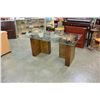 Image 1 : GLASSTOP DINING TABLE