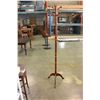 Image 1 : COAT TREE