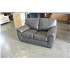 Image 1 : NEW BROWN LEATHER LOVESEAT WITH BROWN STITCHING, RETAIL $1099