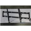 Image 3 : NEW OVERSTOCK INSIGNIA 47-80 INCH TILTING TV WALL MOUNT