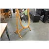 Image 2 : OVAL PINE DRESSING MIRROR