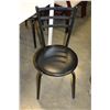 Image 3 : WHITE DINING TABLE AND 4 BLACK DINING CHAIRS