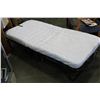 Image 3 : FOLDING COT