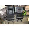 Image 3 : MAPLE DESK WITH 2 OFFICE CHAIRS