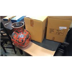 SET OF TWO VASES