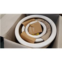 NEW 4 PIECE PLANTER POT SET