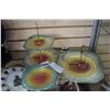 Image 1 : 3 ROYAL WINTON SERVING PIECES