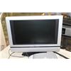 Image 2 : INSIGNIA 19 INCH TV AND SONY BOOMBOX