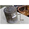 Image 1 : VINTAGE BUTTER CHURN