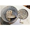 Image 2 : VINTAGE BUTTER CHURN