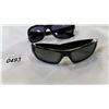 Image 2 : OAKLEY GAS CAN AND OAKLEY FOREHAND SUNGLASSES
