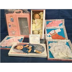 Mattel 2001 Tiny Thumbelina With her Case and unopened clothes.  New MIB