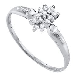 0.12 CTW Prong-set Diamond Cluster Slender Ring 10KT White Gold - REF-9M7H