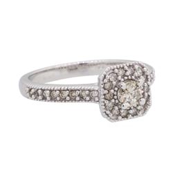 0.5 ctw Diamond Ring - 10KT White Gold