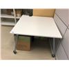 Image 1 : WHITE SQUARE MOBILE WORK TABLE