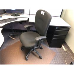 BLACK ERGONOMIC MID BACK MULTI LEVER TASK CHAIR