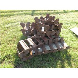 Loegering tracks for skidloader