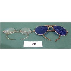 2 PAIRS OF VINTAGE GLASSES