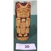 Image 1 : NATIVE CARVING BEAVER TOTEM