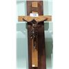 Image 1 : VINTAGE CRUCIFIX
