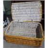 Image 2 : VINTAGE WICKER PICNIC BASKET