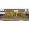 Image 1 : VINTAGE MECCANO TIN TRAIN STATION