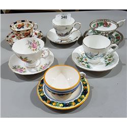 6 TEACUPS/SAUCERS