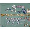 Image 2 : COLLECTION OF VINTAGE JEWELRY & CUFFLINKS