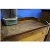 Image 2 : FOUR DRAWER WOOD DRESSER AND TRAY