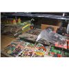 Image 2 : LARGE LOT OF VINTAGE METAL TRAINS, TRACKS AND MORE