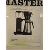 Image 2 : MOCCAMASTER 10-CUP COFFEE BREWER WITH THERMAL CARAFE