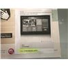 Image 2 : ALURATEK 17.3" WI-FI DIGITAL PHOTO FRAME