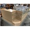 Image 2 : 5PCS COMMERCIAL RETAIL LIGHTED DISPLAY SHOWCASE