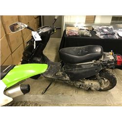 BLACK NO NAME SCOOTER (PARTS)