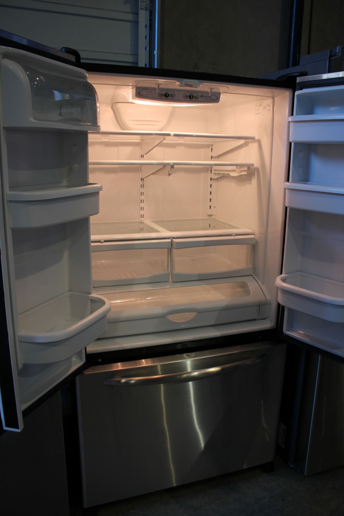 STAINLESS STEEL MAYTAG TWO DOOR REFRIGERATOR FREEZER DRAWER JAMMED